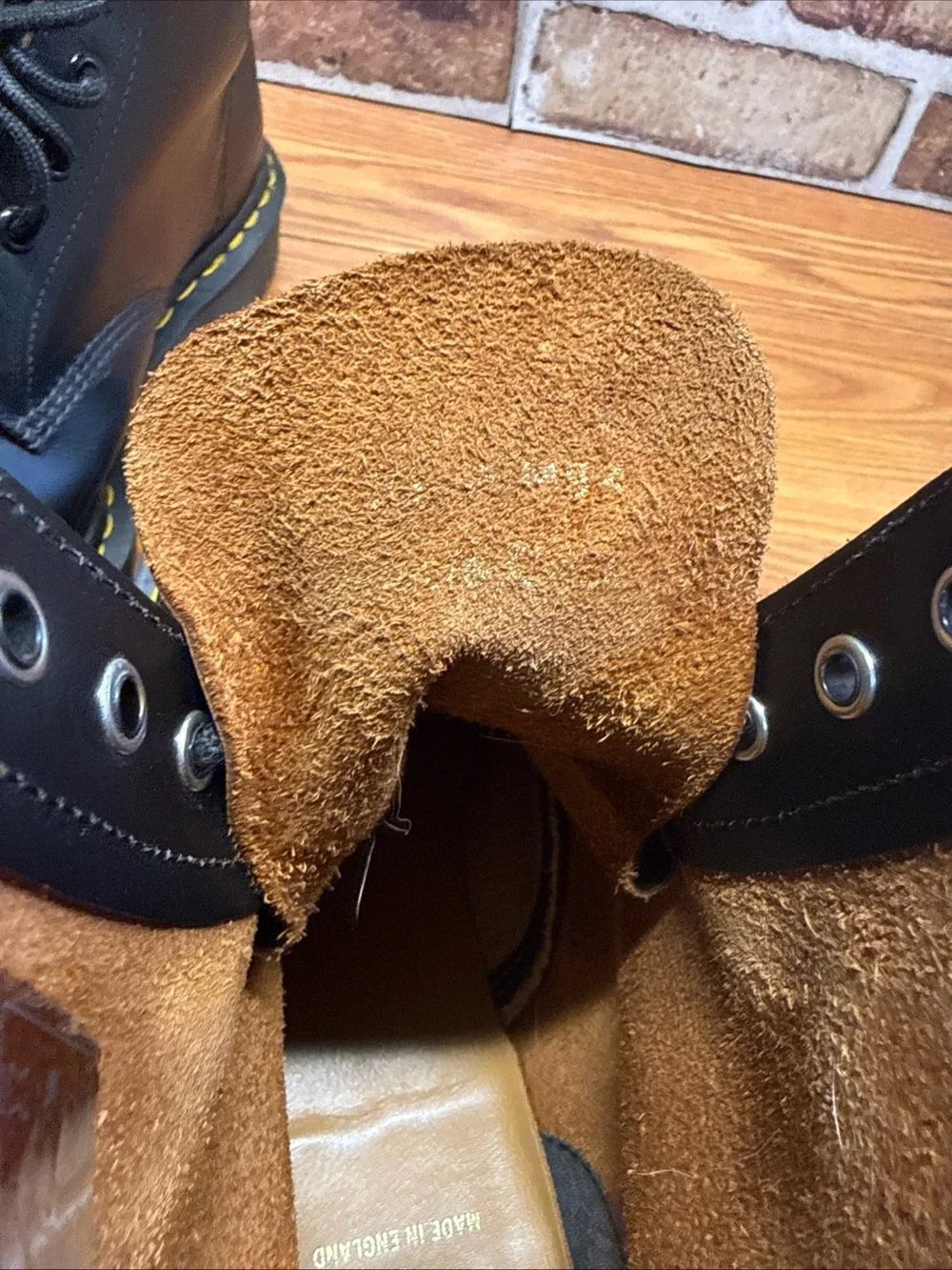 dr martens made in england Cap Toe 8- eye Boots Men’s Sz 11 (10UK)